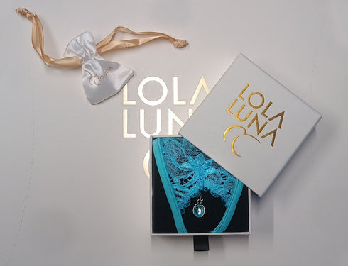 Helia Gift Set / Thong + Necklace in a lovely case open string - lolaluna.com