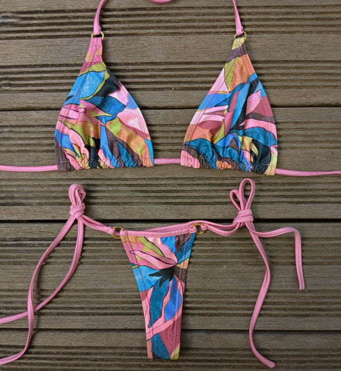 Windy · Thong Bikini · Pink & Blue Lycra bikini string - lolaluna.com